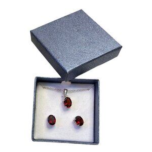 Sterling Silver Oval Cut Garnet Solitaire Pendant And Earring Set New In Box